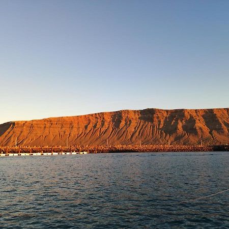 Magnifico Barco En La Graciosa Hotell Caleta de Sebo Eksteriør bilde