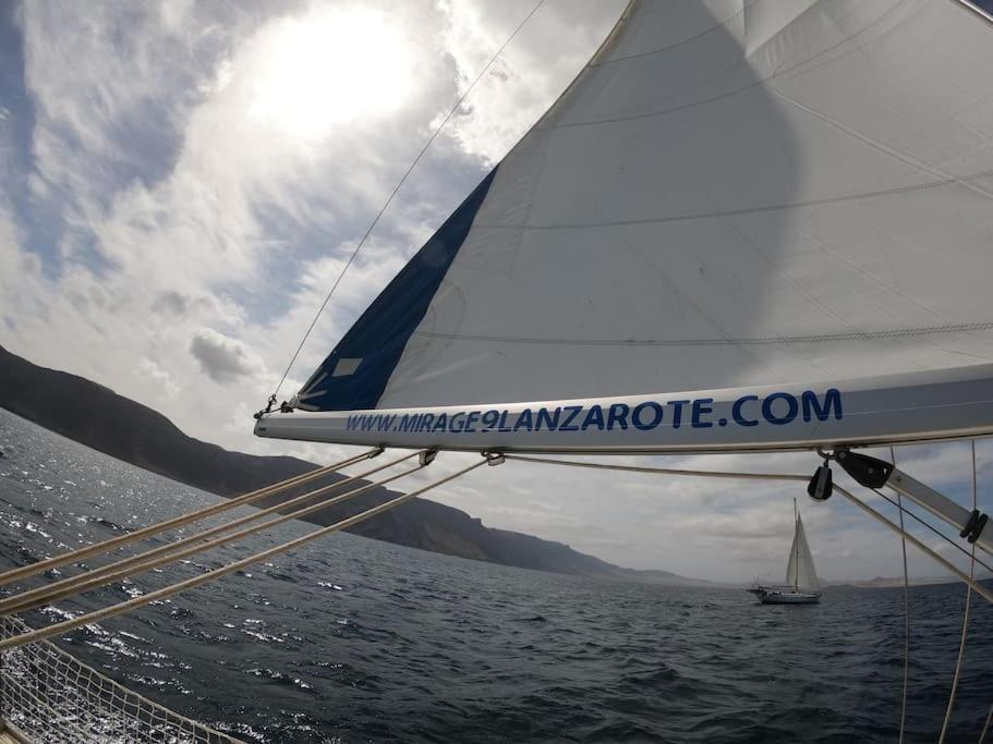 Magnifico Barco En La Graciosa Hotell Caleta de Sebo Eksteriør bilde