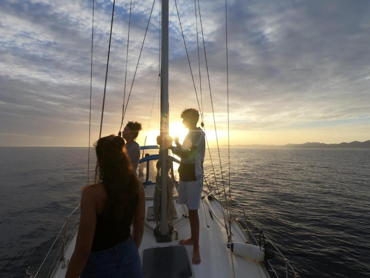 Magnifico Barco En La Graciosa Hotell Caleta de Sebo Eksteriør bilde