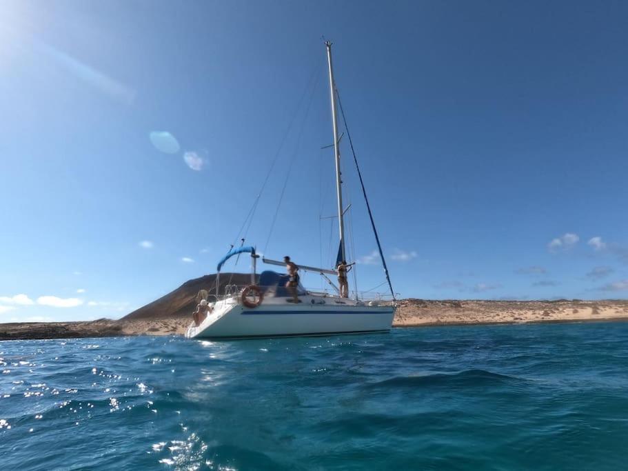 Magnifico Barco En La Graciosa Hotell Caleta de Sebo Eksteriør bilde