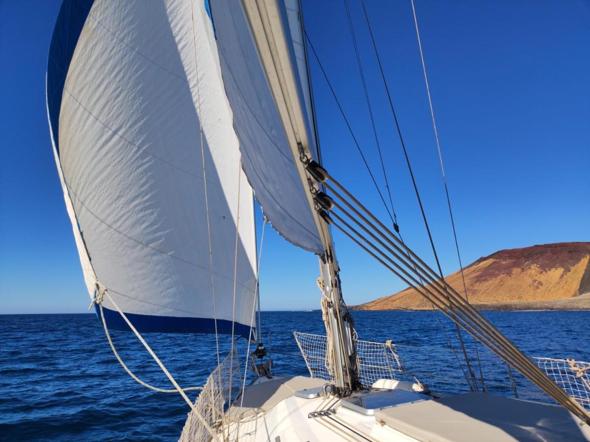Magnifico Barco En La Graciosa Hotell Caleta de Sebo Eksteriør bilde